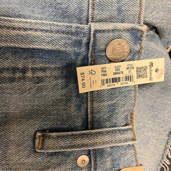 NWT Size 31  Madewell  The Perfect Jean Short in Fiore Wash: Destroyed Edition - Picture 6 of 8